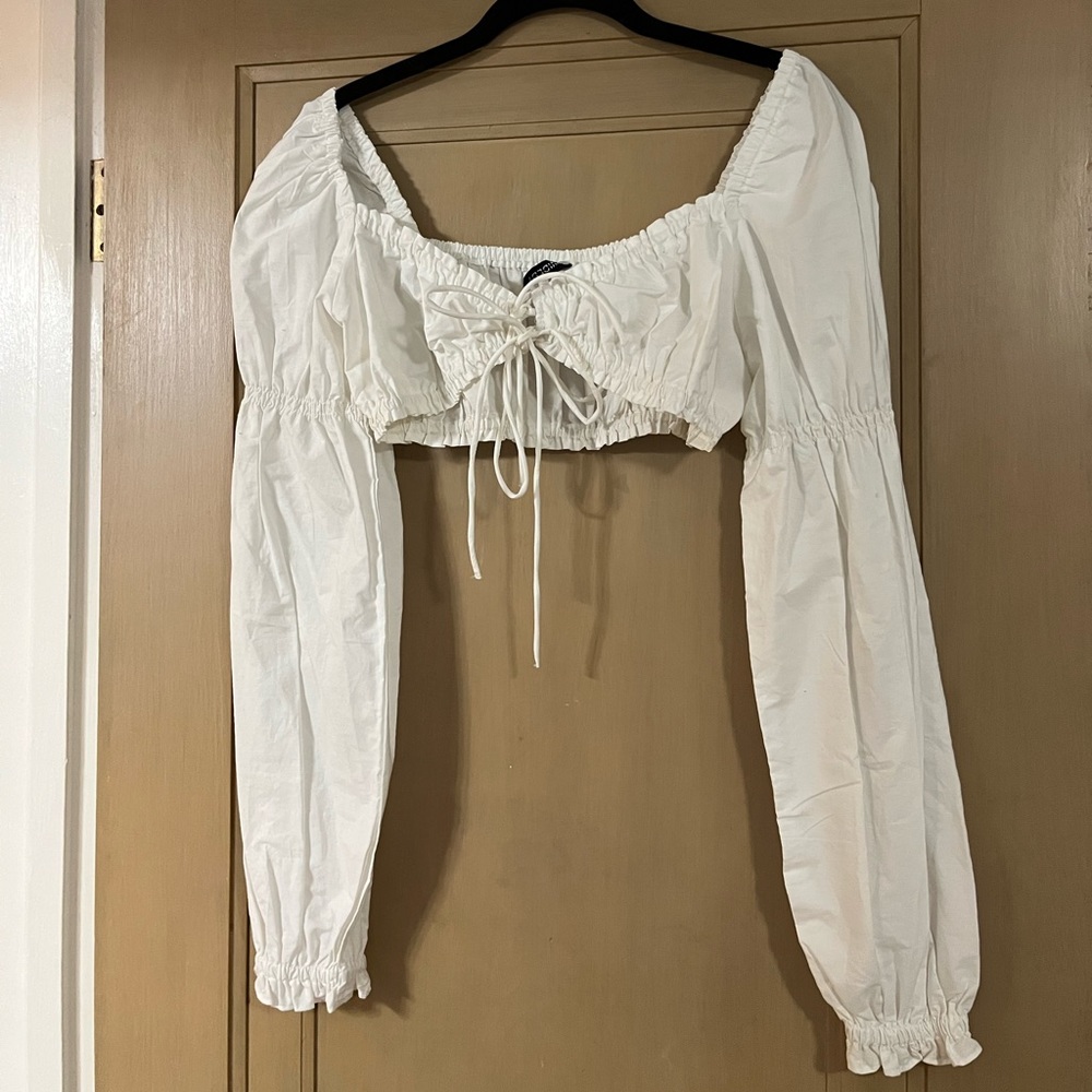 NWOT Divided H&M White Long Sleeved Crop Top - Size Small